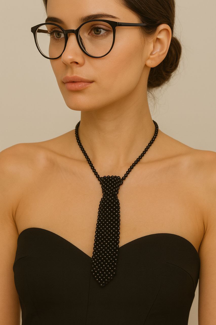 Collar Corbata de Perlas Negras Artesanal