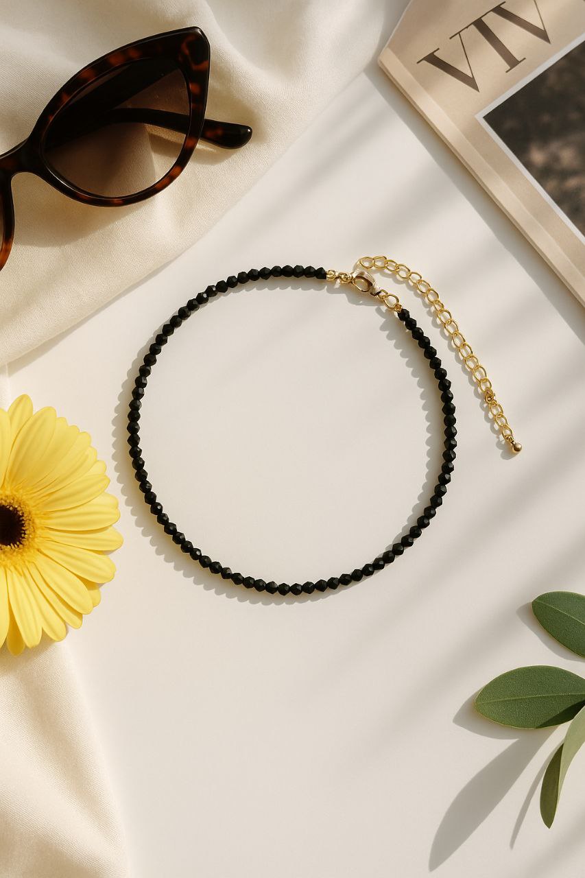Collar “Noir Minimal”