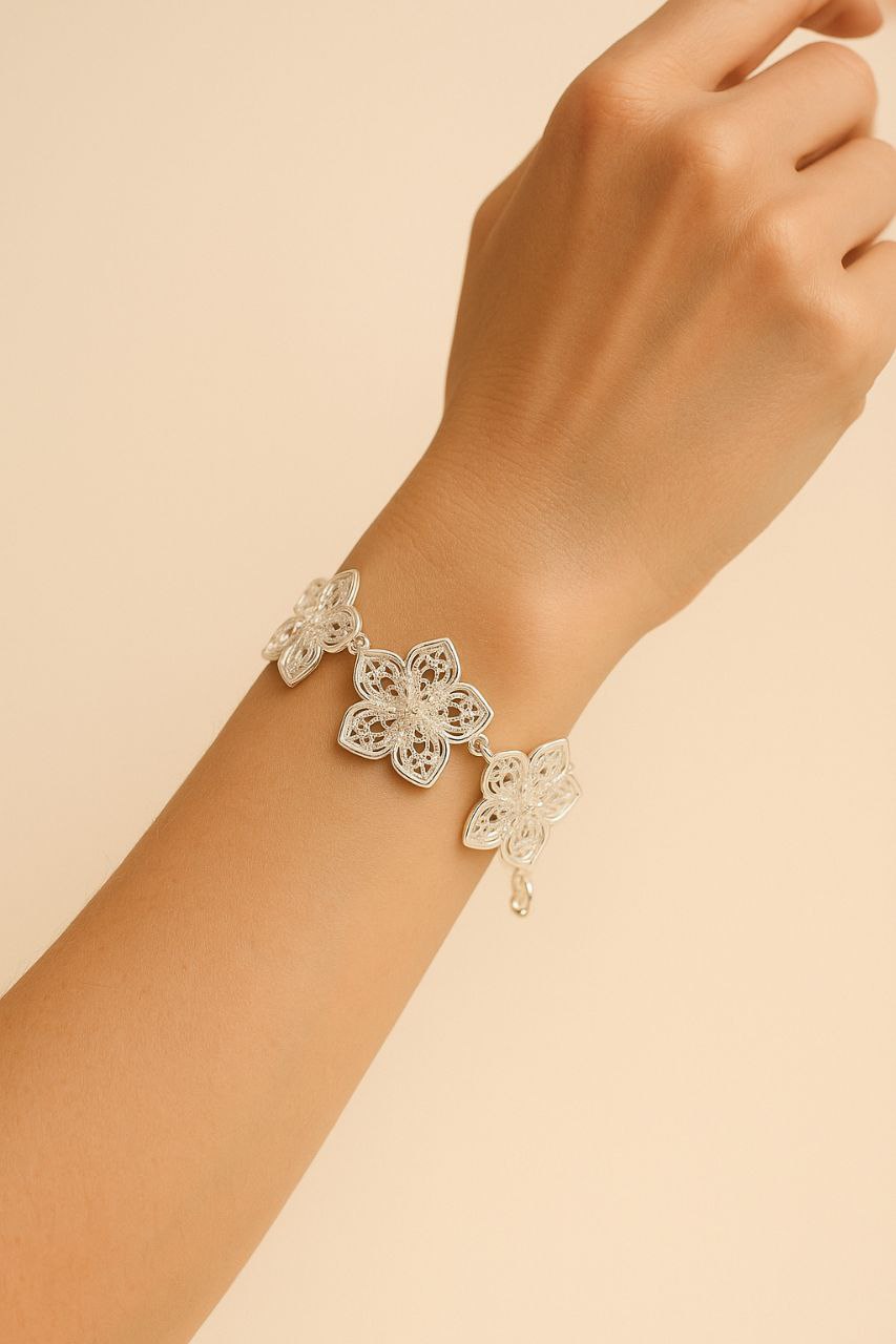 Pulsera “Flor de Encaje”