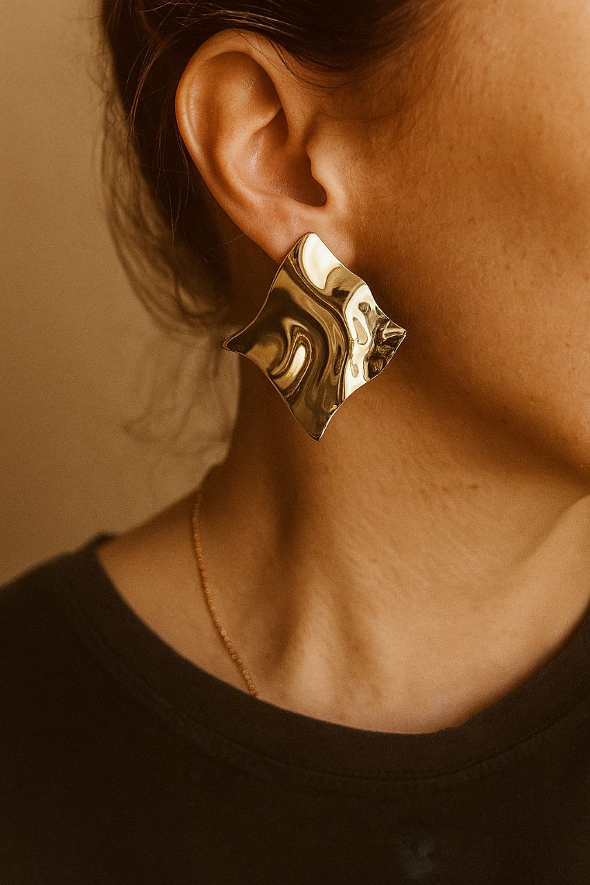 Pendientes Dorados Geométricos Ondulados