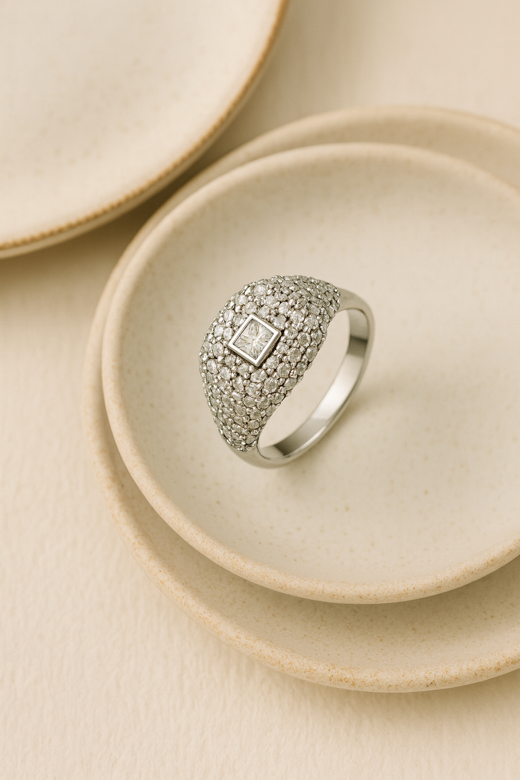 Anillo “Noche de Cristal” de Pandora